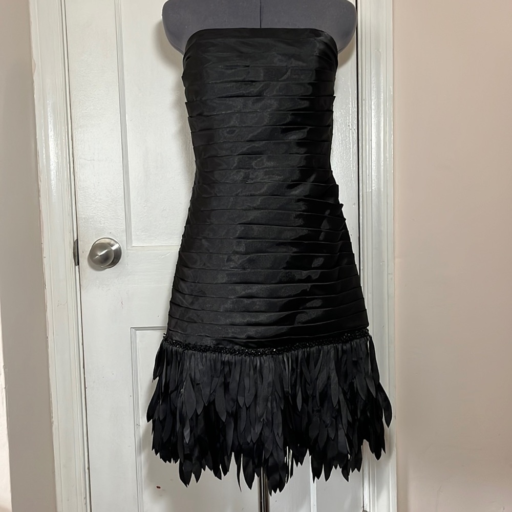 White House Black Market Women Black Cocktail Dress 0 Strapless Gathers Fringe